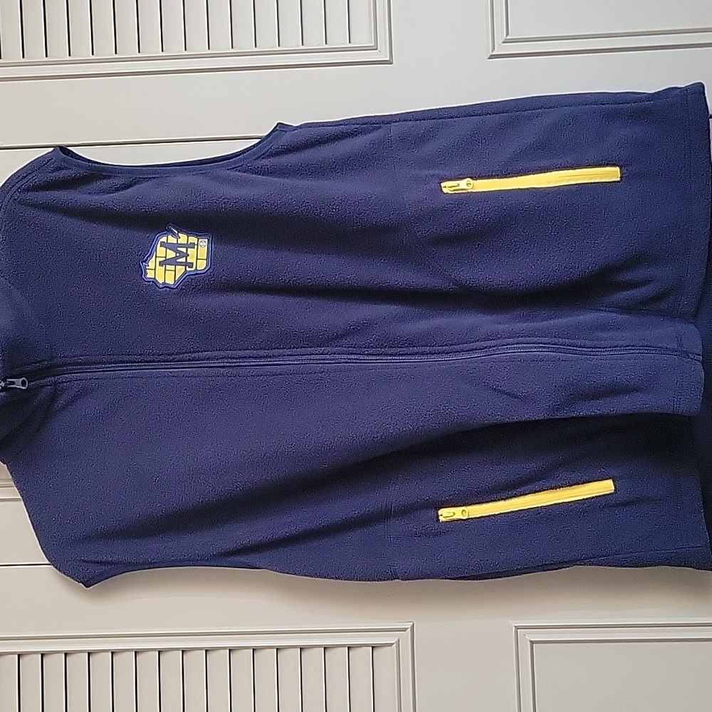 Milwaukee Brewers navy fleece vest XL